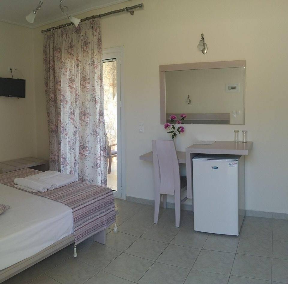 Voula Resort Elafonissos Pokoj fotografie